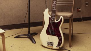 Fender Vintera II 60s Precision Bass