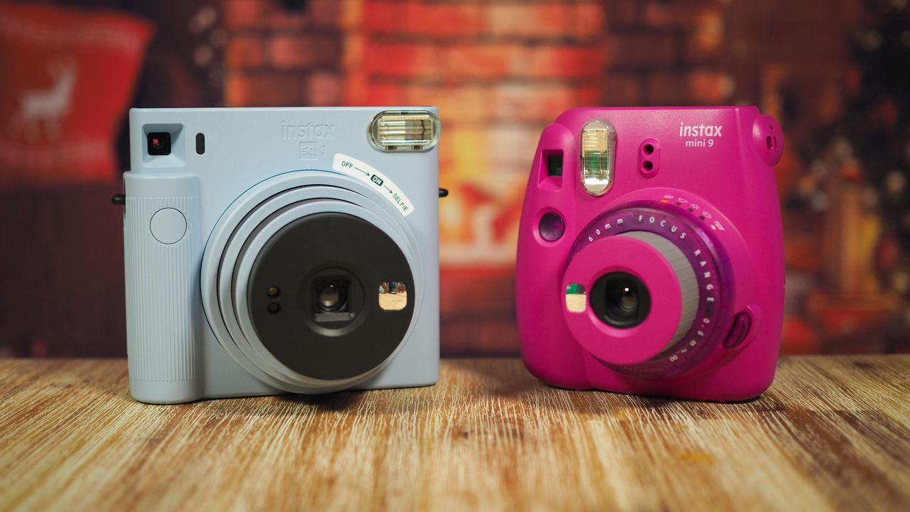 Instax Square SQ1 vs Instax Mini 9