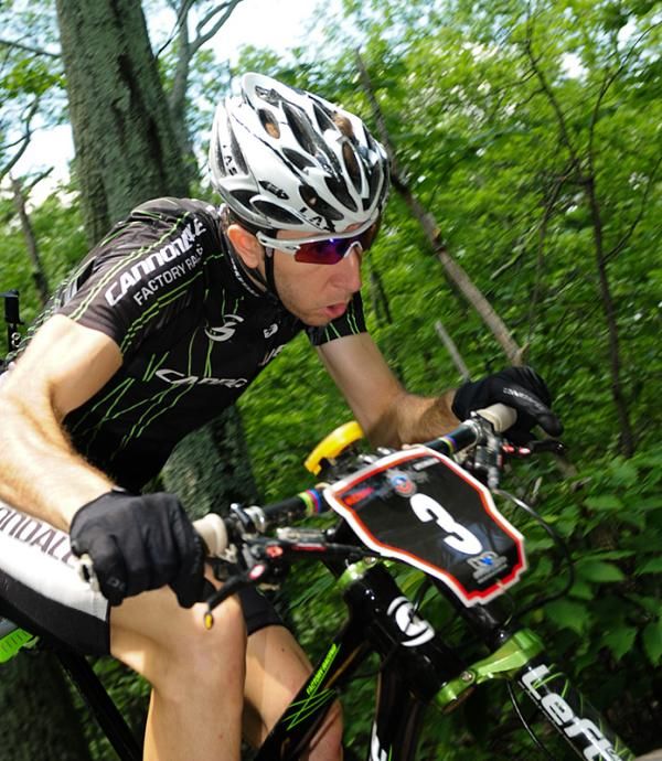 Jeremiah Bishop (Cannondale) started second and looked intent on catching Sid Taberlay (Sho-Air/Specialized).
