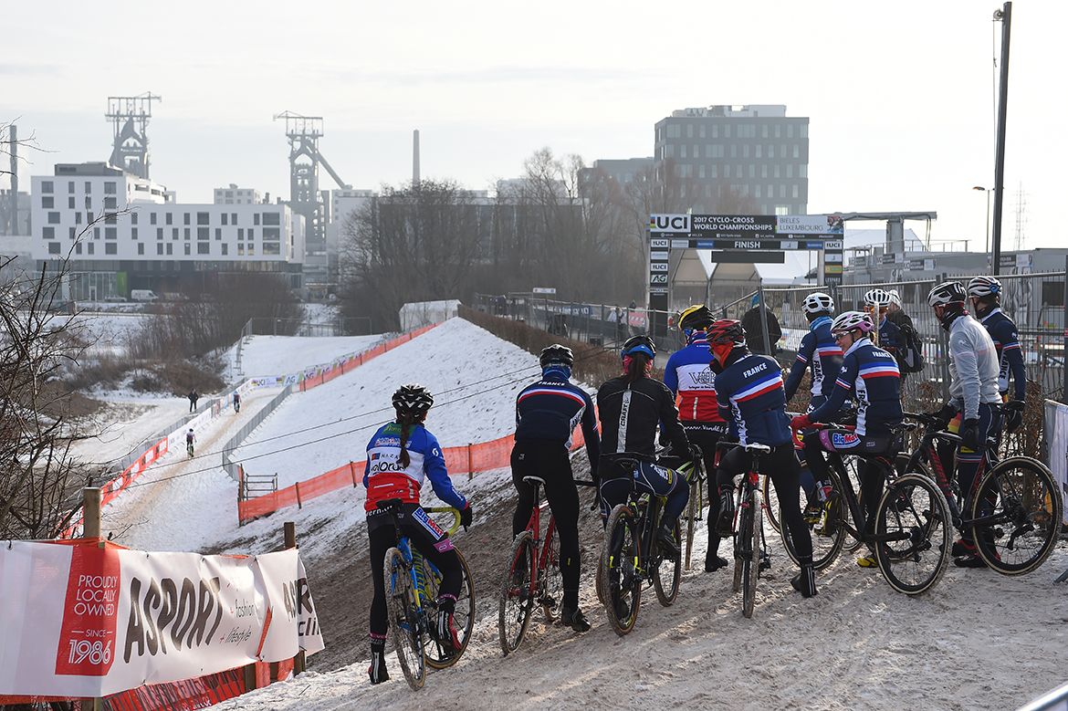 The French team puzzles over the off-camber