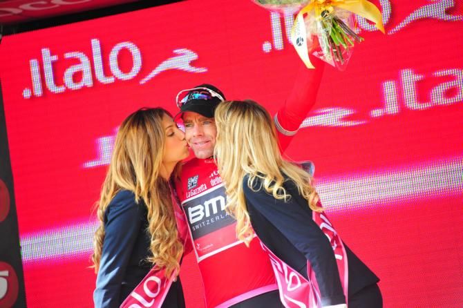 Cadel Evans (BMC) continues to lead the points classification