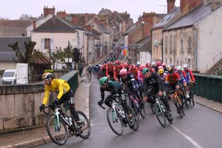 Stage 6 - Paris-Nice: Benoot wins stage 6