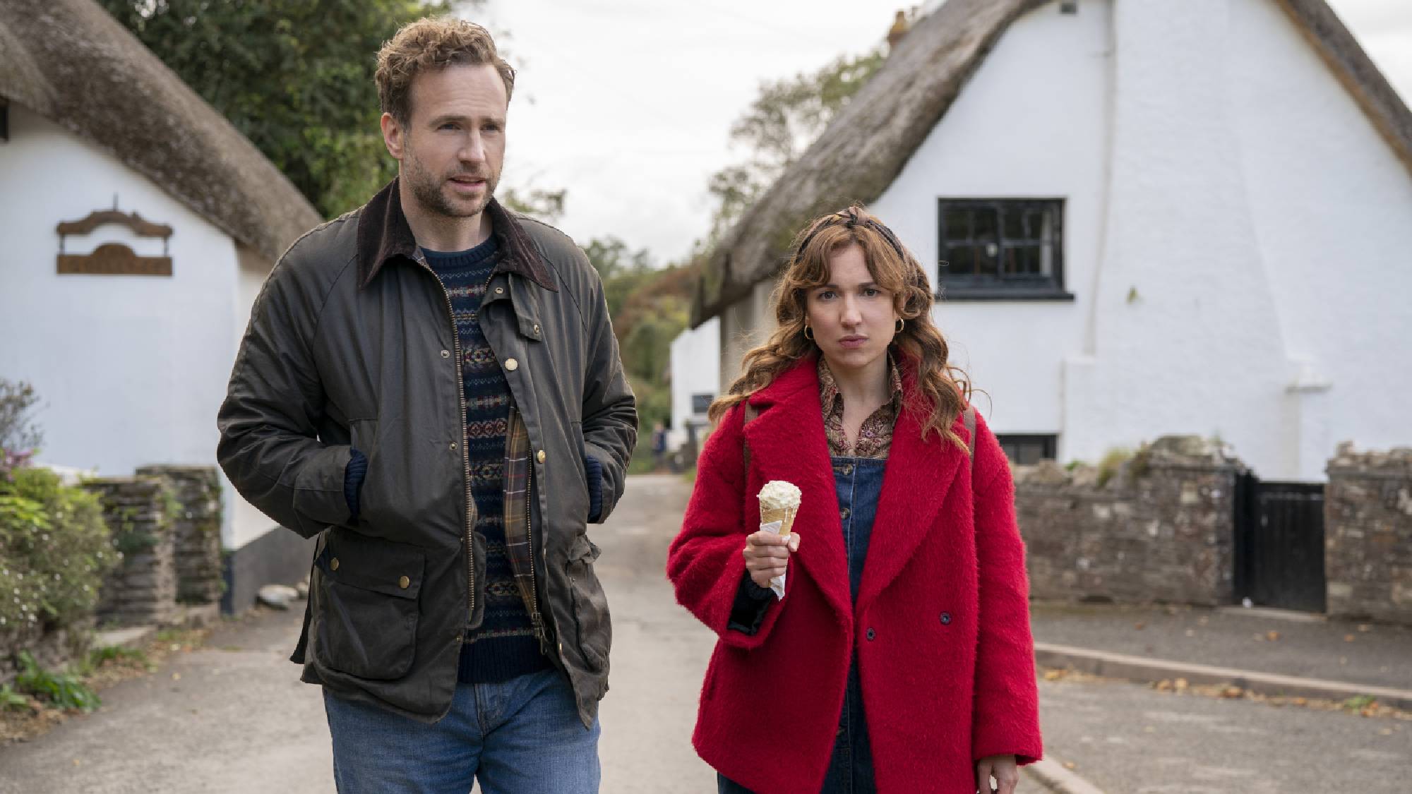 Rafe Spall as Jason Ross and Esther Smith as Nikki Newman in Trying on Apple TV Plus