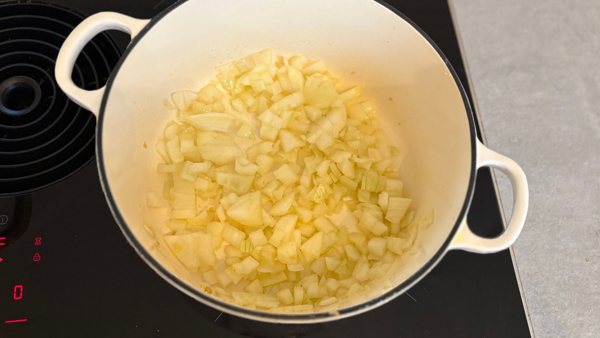 Testing the Habitat Cast Iron Casserole Dish
