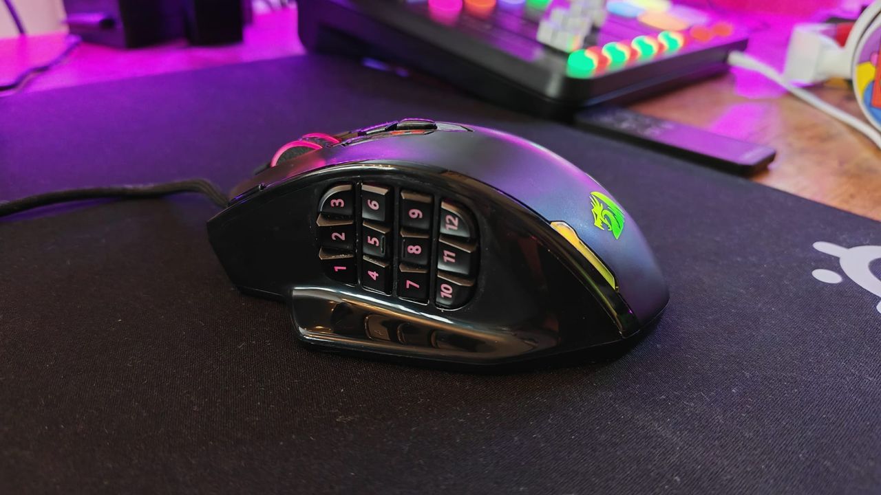 The MMO number keys on the Redragon M908 Impact mouse