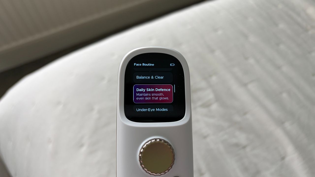 Shark CryoGlow Clinic Face + Body