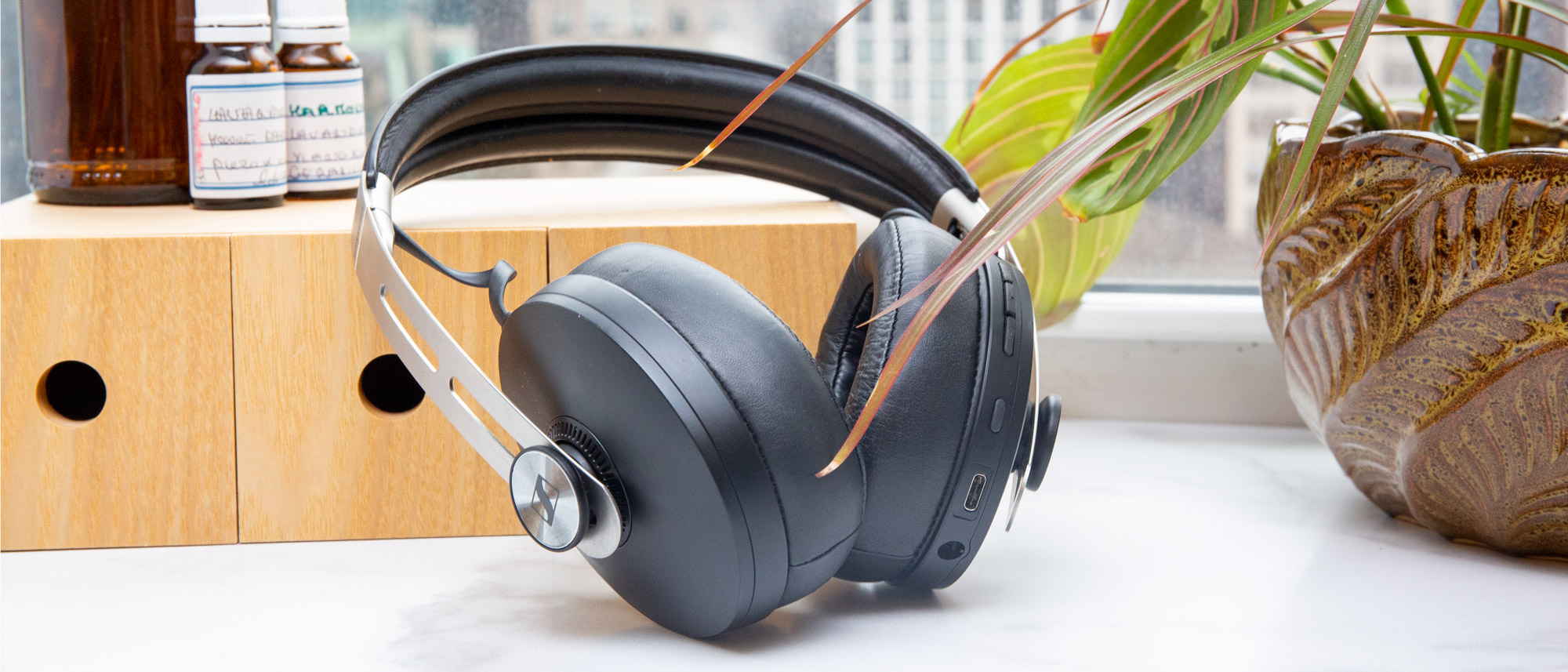 best Sennheiser headphones and earbuds: Sennheiser Momentum 3