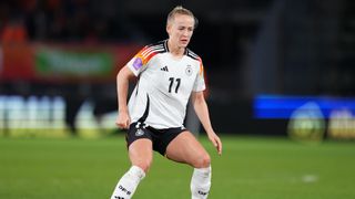 Lea Schüller plays for Germany