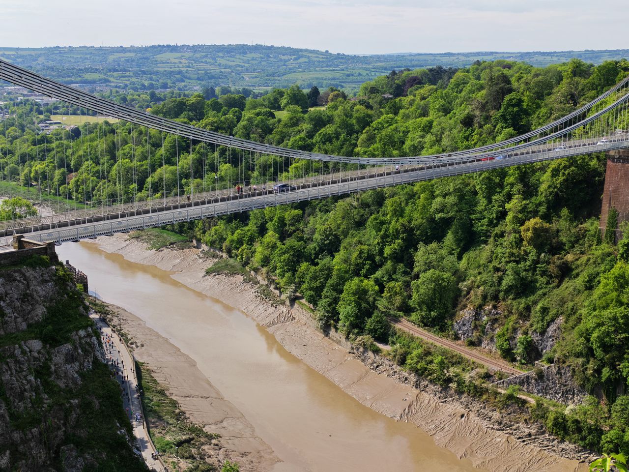 Zoomed-in shot taken on the Honor 400 Pro showing a suspension bridge
