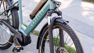 Gazelle Medeo T9 City e-bike front suspension system