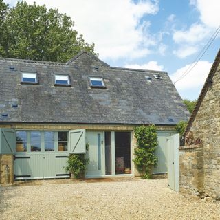 Annexe to Cotswold cottage decorated in bright colours