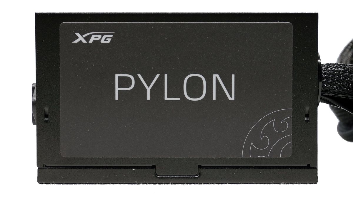 XPG Pylon 550W