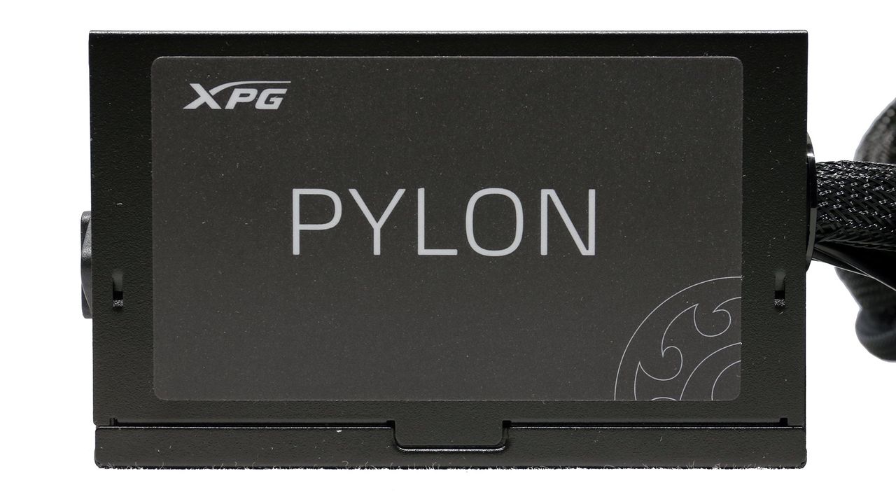 XPG Pylon 550W
