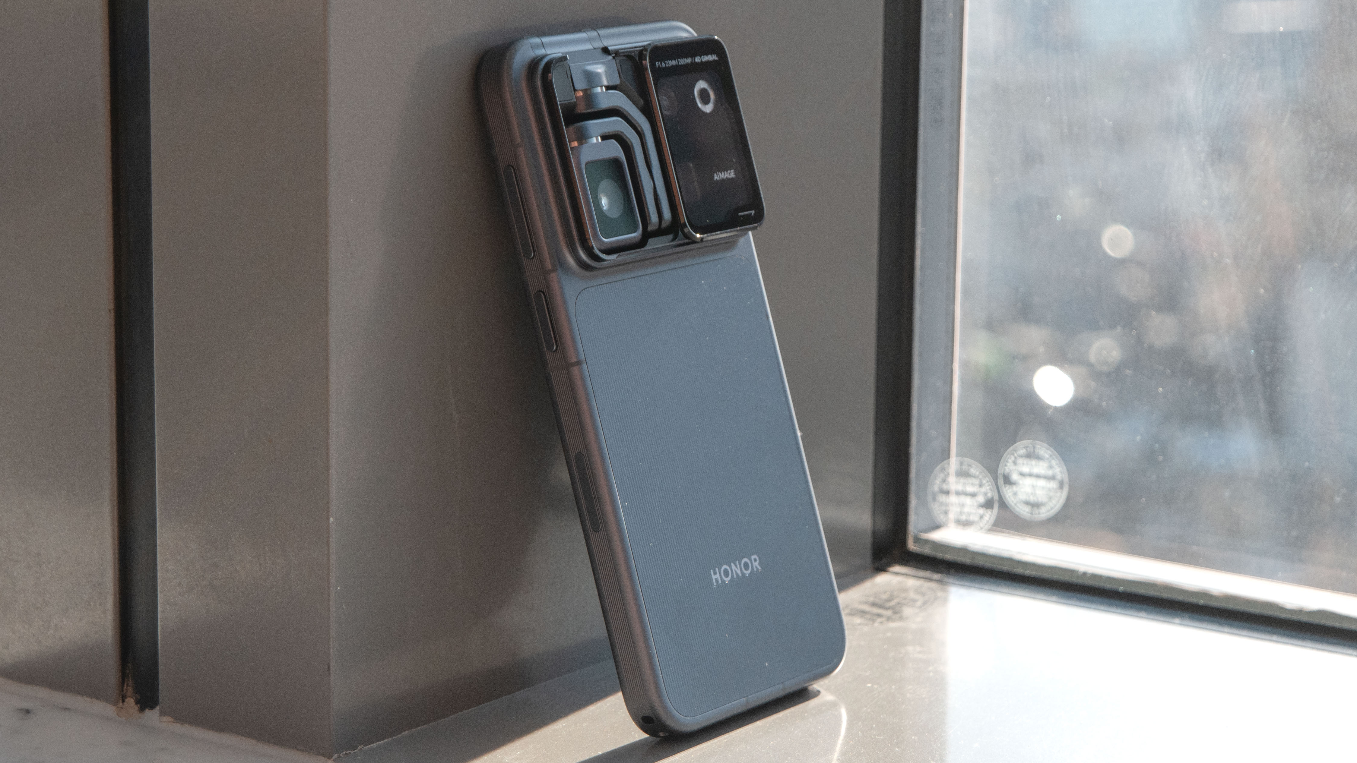 Honor Robot Phone hands-on.