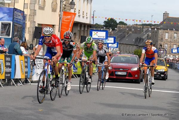 The riders in the break gave it their all.