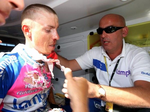 Cunego gets a medical checkup from Lampre staff at the finish.
