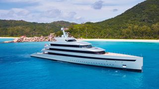 Savannah, 2015, Feadship's first hybrid superyacht