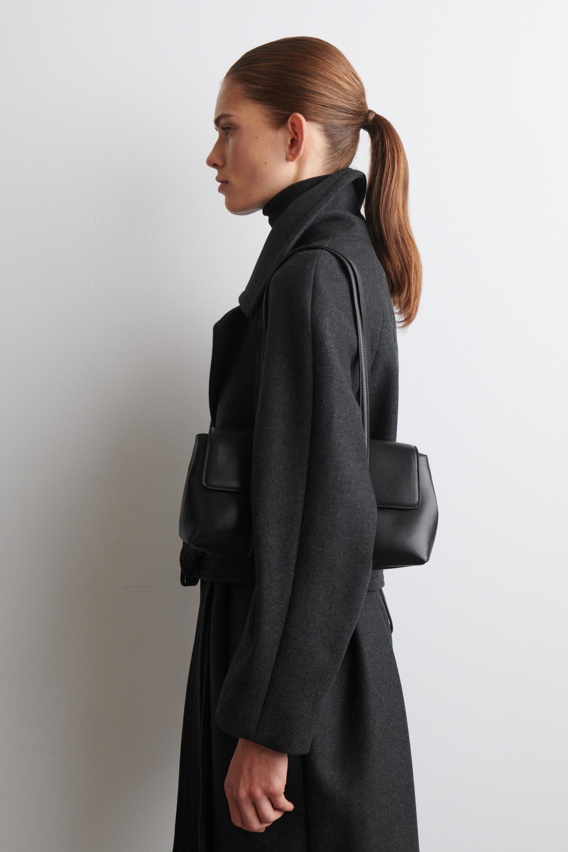 Nouveau Shoulder Bag - Leather