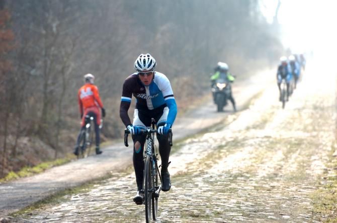 Sep Vanmarcke (Garmin Sharp) tests out his troublesme knee during Paris-Roubaix reconnaissance on Thursday