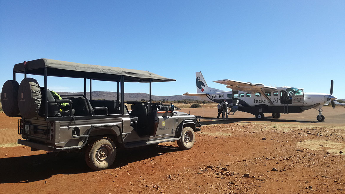 Morukuru Land Rover and Fed Air aeroplane