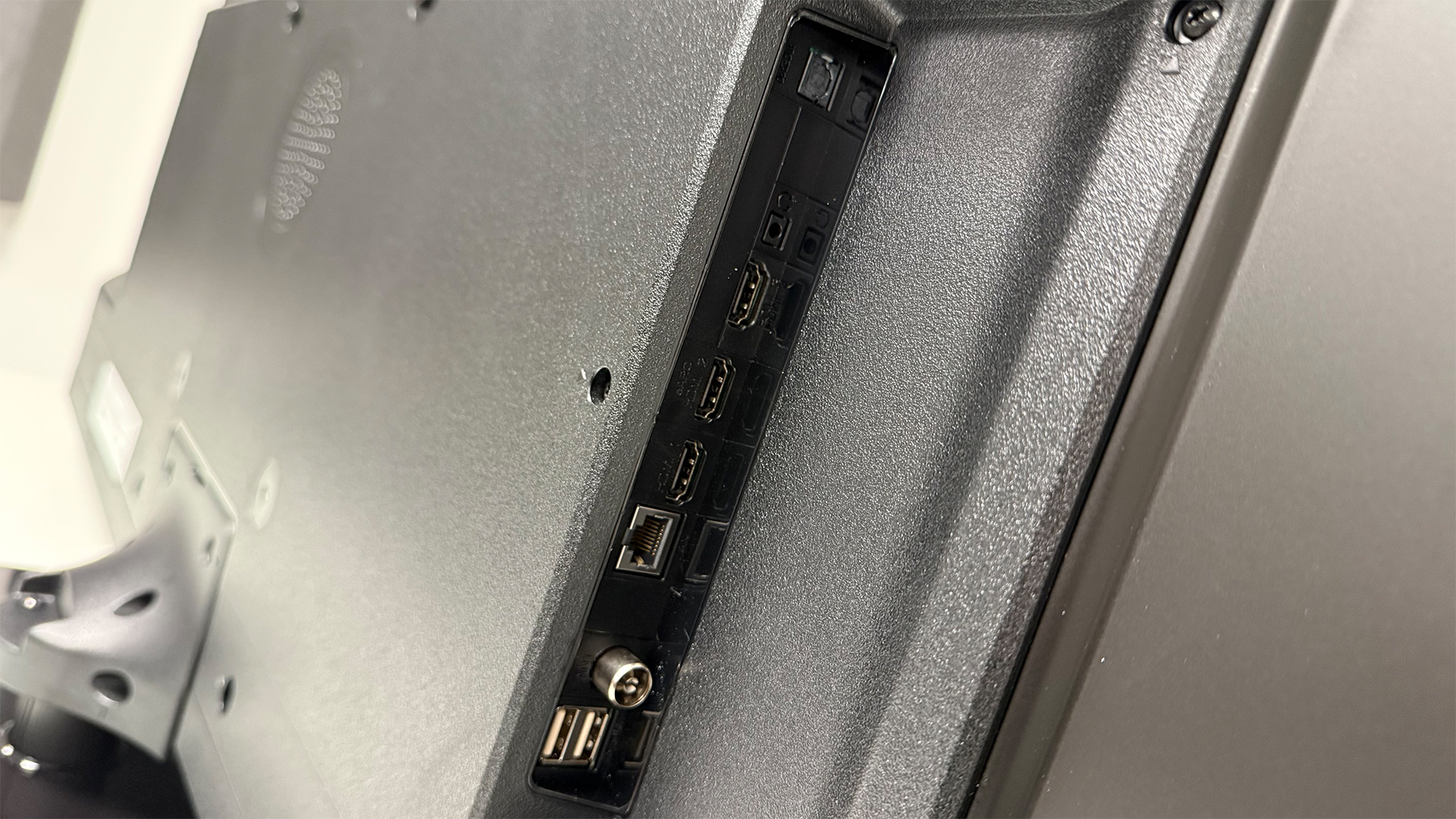 Mitchell &amp;amp; Brown QLED1811 QLED TV rear of set at slight angle showing connections