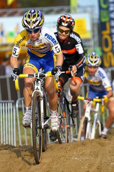 Pavla Havlikova (Telenet-Fidea) leads Sanne van Paassen (Brainwash)