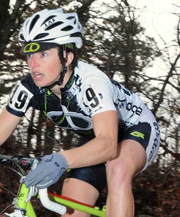 Natalia Gardiol (Cambridge Bicycle/Igleheart Frames) descending in the woods