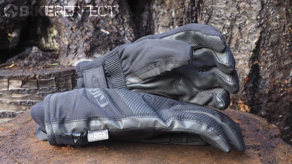 Best Winter Mountain Biking Gloves - eBikeAI