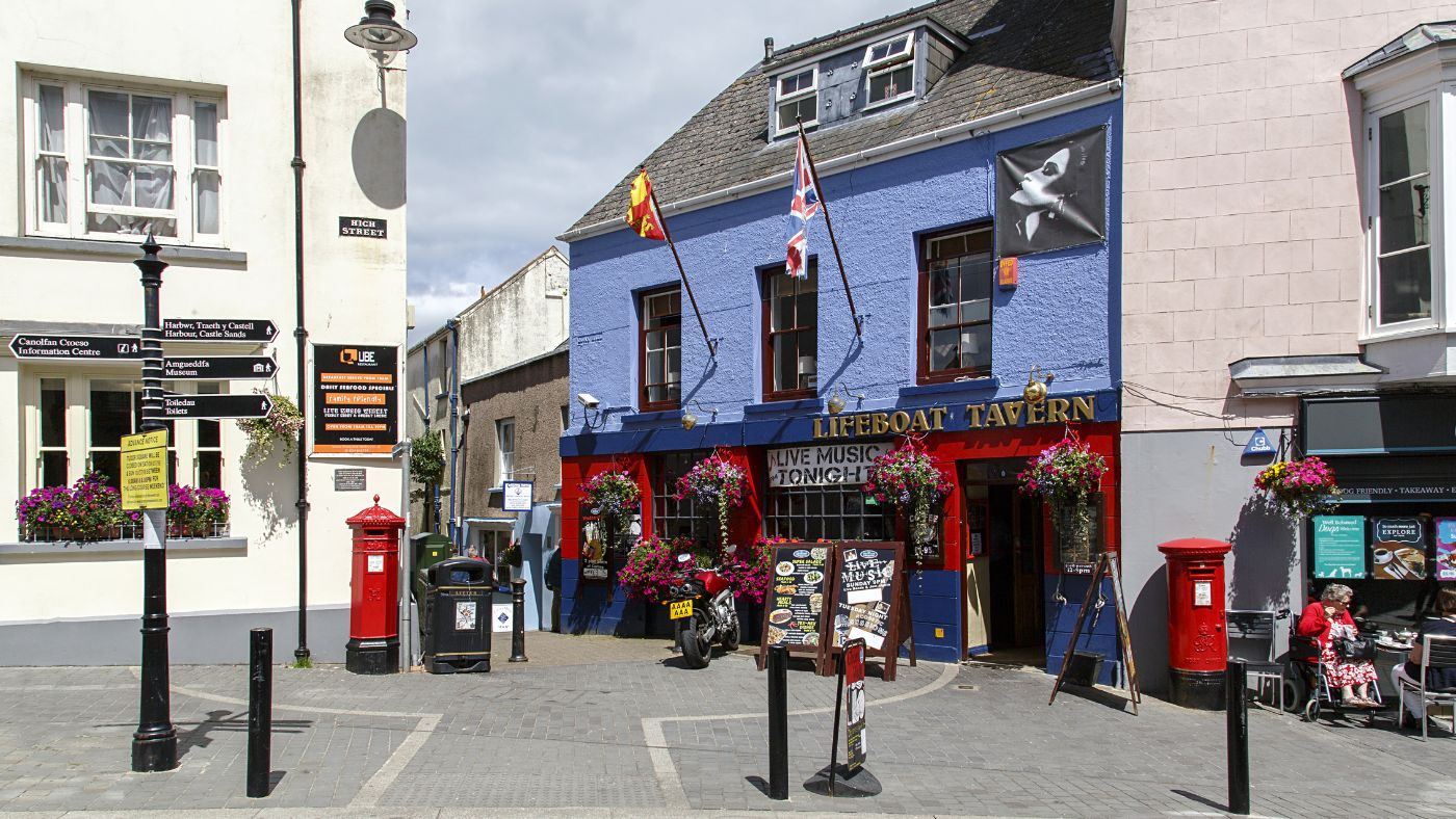 Tenby Pembrokeshire travel guide: things to do, food and drink, hotels ...
