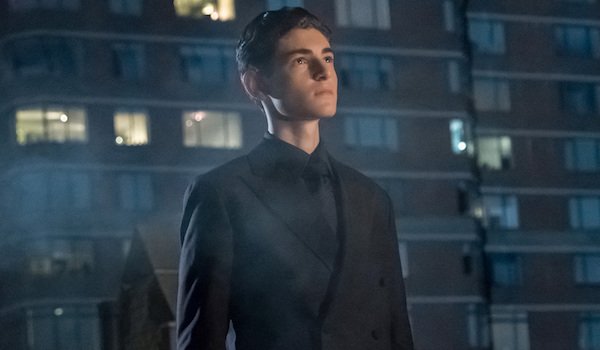 bruce wayne in a suit on gotham season 4