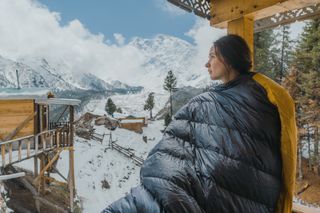 winter sleeping bag: mountaineer in a winter sleeping bag