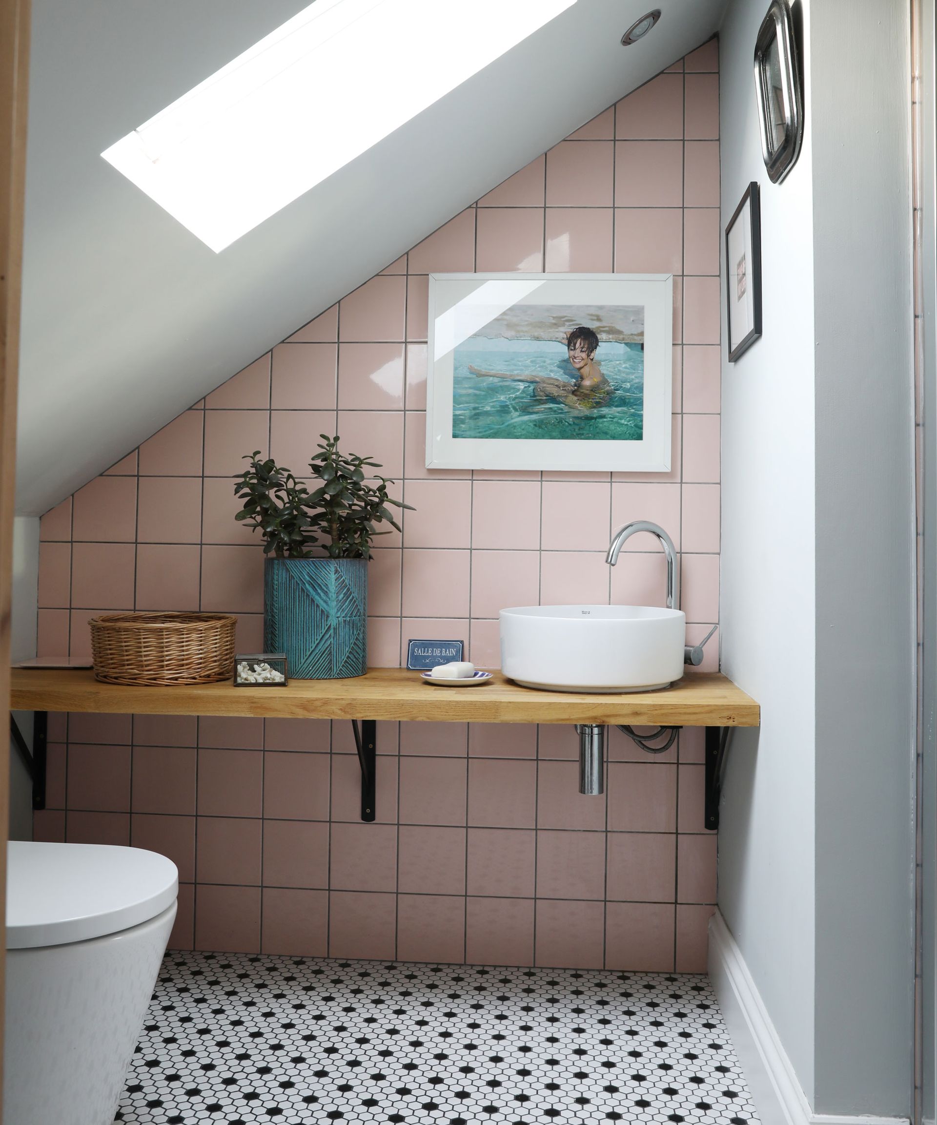 Rumah Newcastle Caroline Kilgour telah diperpanjang untuk kehidupan keluarga dengan konversi loteng dan dapur baru