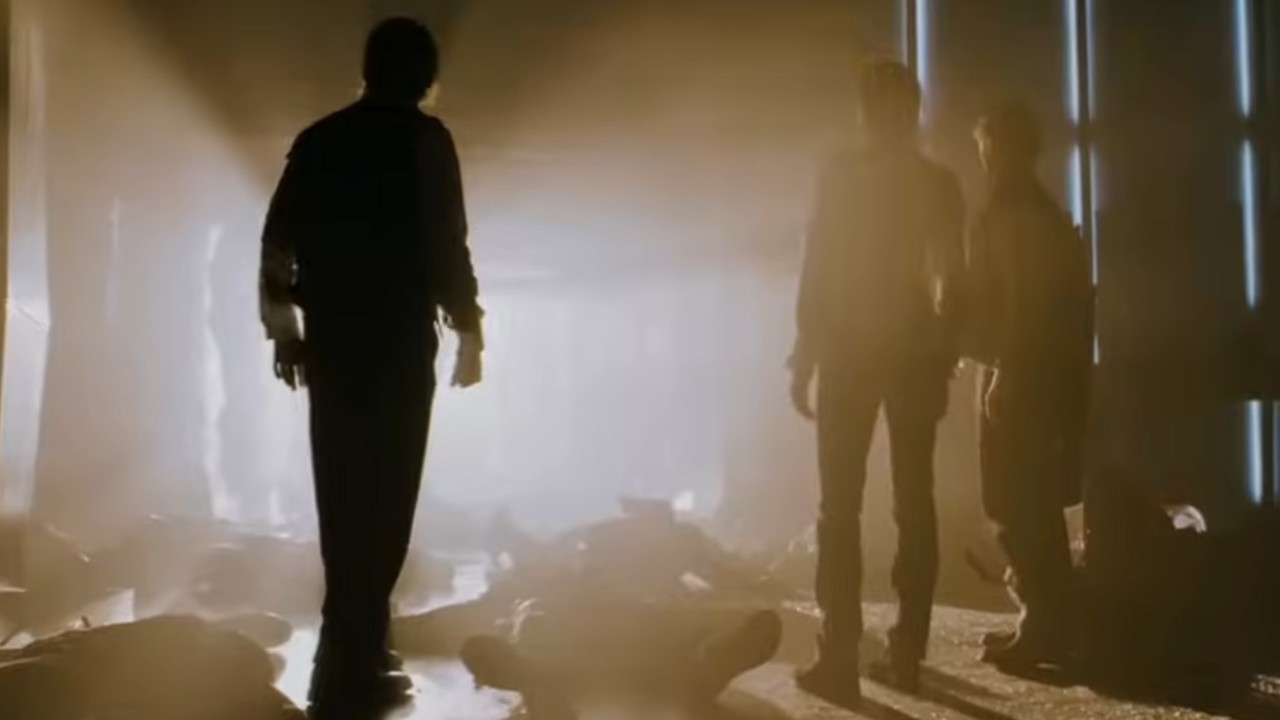 People walking into light in Daybreakers