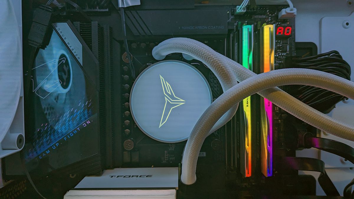 Teamgroup Siren Duo360 AIO cooler CPU block