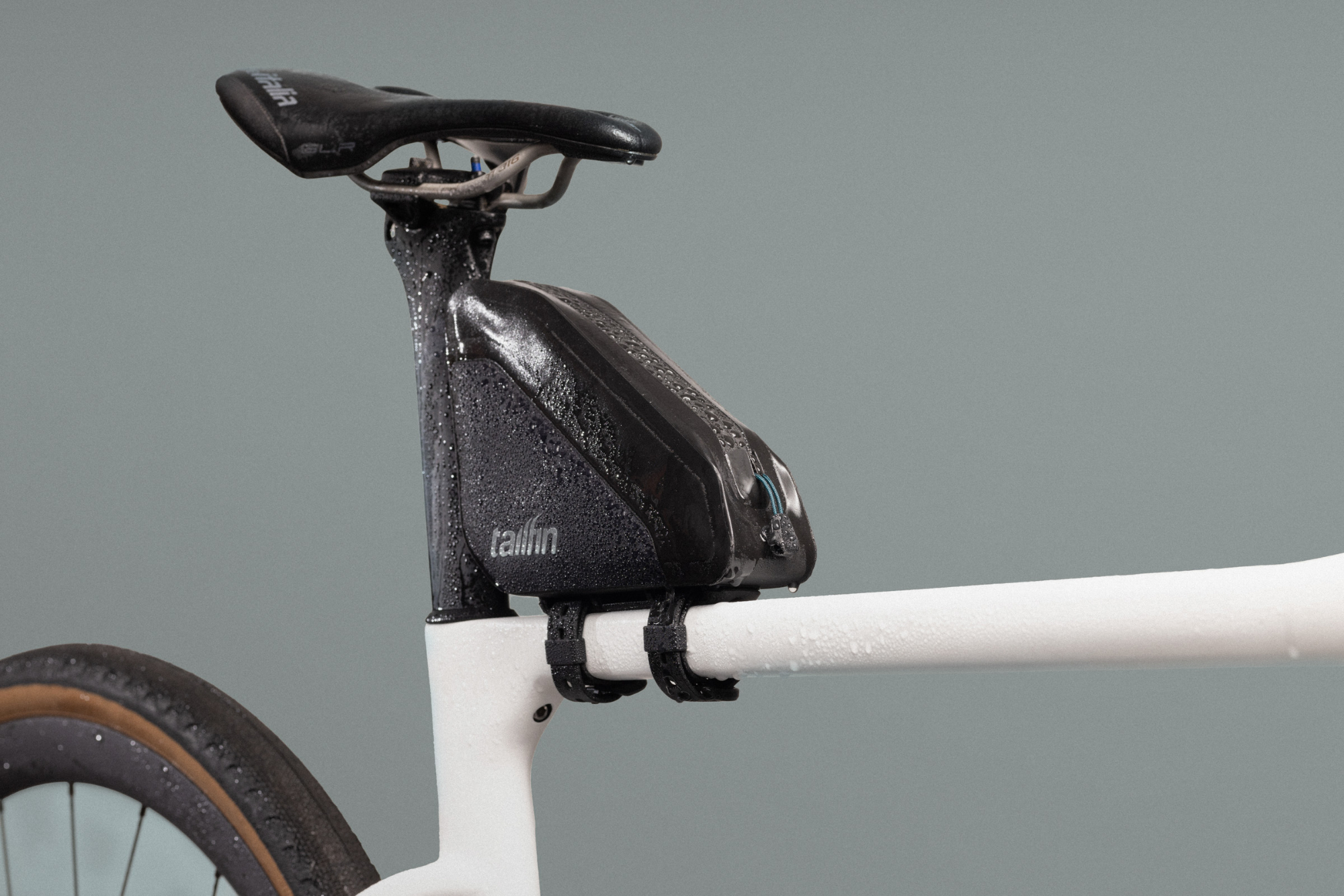 Tailfin Top Tube Bag