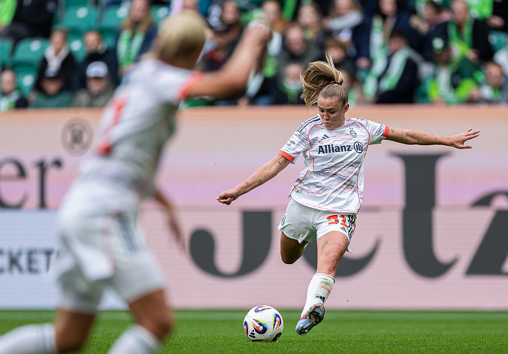 Georgia Stanway of Bayern Muenchen takes a shot during the Google Pixel Women&#039;s Bundesliga match between VfL Wolfsburg Women&#039;s and FC Bayern M&amp;uuml;nchen Women&#039;s at AOK-Stadion on October 11, 2025 in Wolfsburg, Germany.