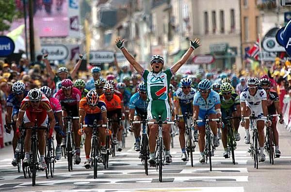Robert Hunter (Barloworld) came on strong but was inches behind Hushovd