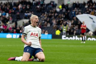 Bethany England of Tottenham Hotspur celebrates after scoring a goal during the FA Women's Super League match between Tottenham Hotspur and Manchester United at Tottenham Hotspur Stadium on February 12, 2023 in London, United Kingdom.