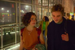 Haley Lu Richardson as Hadley Sullivan and Ben Hardy as Oliver Jones in Love at First Sight.