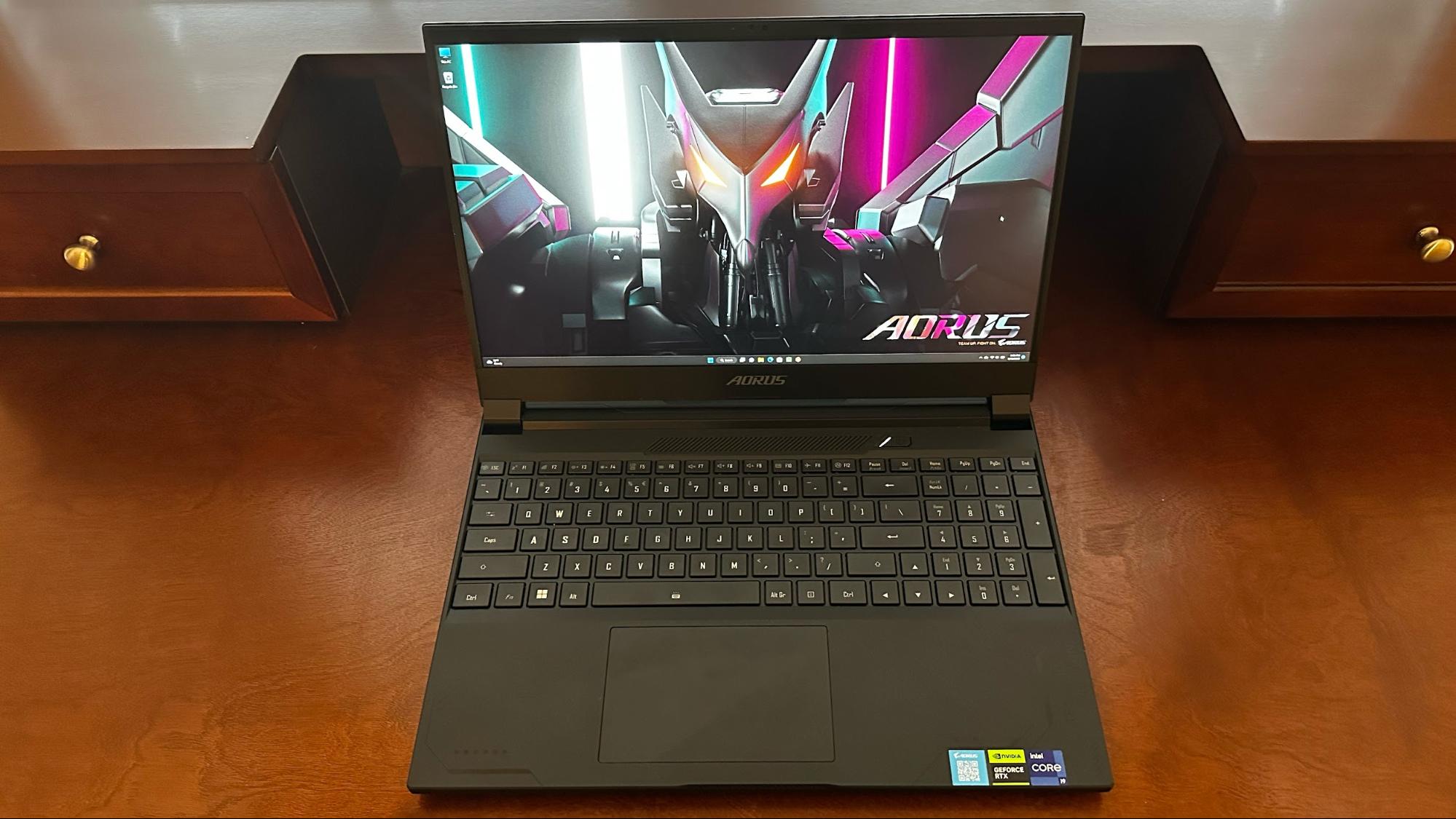 Aorus Gaming Laptop 15.6 165 Hz Intel i7 13th Gen NVIDIA RTX 4060 16 GB  RAM 1 TB SSD 