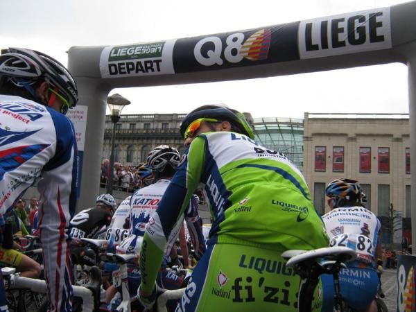 Vincenzo Nibali (Liquigas-Doimo) lines up