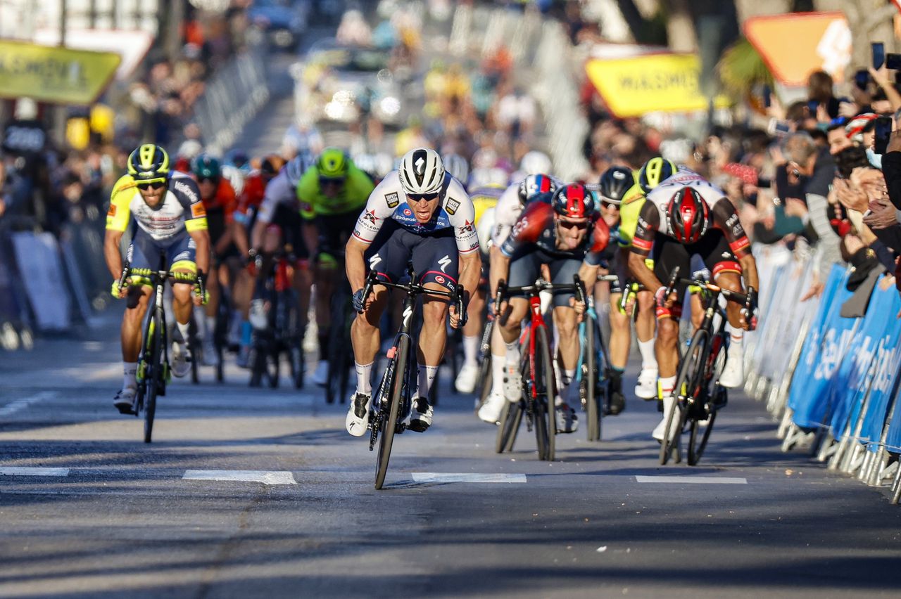 Volta a la Comunitat Valenciana 2022 - 72nd Edition &acirc; 2nd stage Betera - Torrent 172,1 km - 03/02/2022 - Fabio Jakobsen (NED - Quick-Step Alpha Vinyl Team) - photo Luis Angel Gomez/SprintCyclingAgency&Acirc;&copy;2022