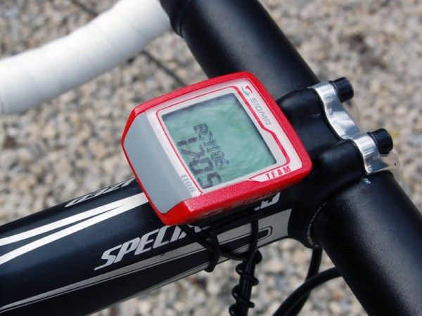 A Sigma 1106 computer tracks the kilometers for Cancellara.
