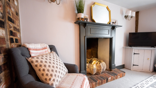 Living room with pink accessories