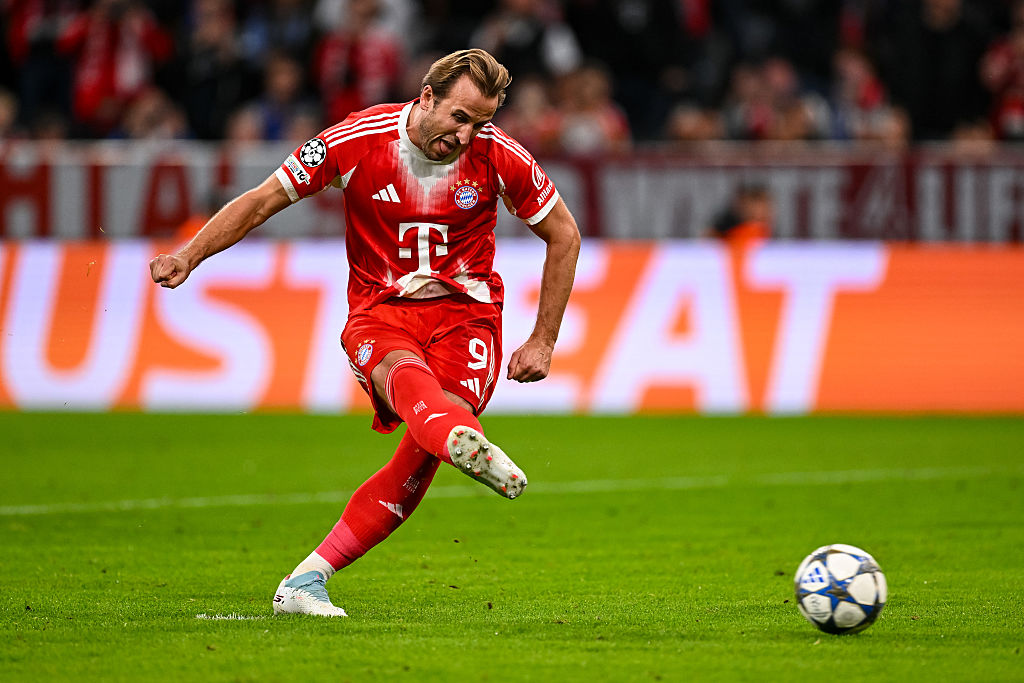 Harry Kane of FC Bayern Muenchen scores his team's second goal from the penalty spot during the UEFA Champions League 2025/26 League Phase MD1 match between FC Bayern M&uuml;nchen and Chelsea FC at Football Arena Munich on September 17, 2025 in Munich, Germany. 