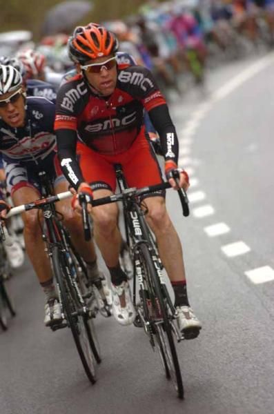 Mauro Santambrogio (BMC) leads Philippe Gilbert.