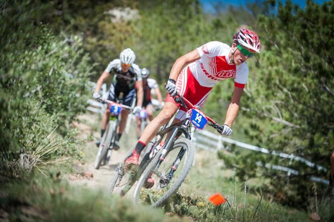 Russell Finsterwald (SRAM/Troy Lee) leads the front group of riders during the opening lap of the men's race.