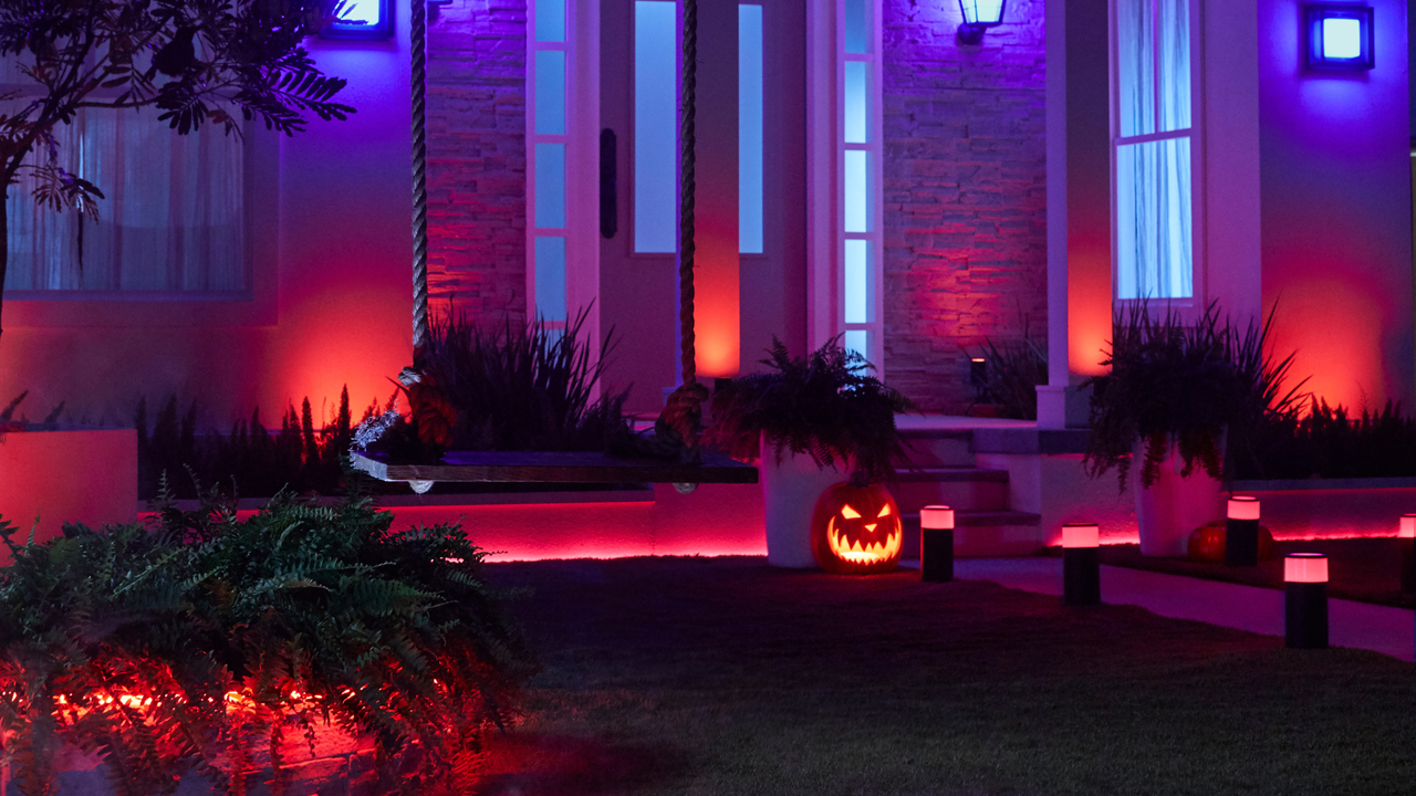 7 Philips Hue scenes to set the perfect spooky mood this Halloween