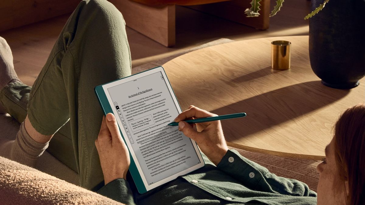 Amazon’s finally nailed scribbling in the margins with the Kindle Scribe’s new Active Canvas feature