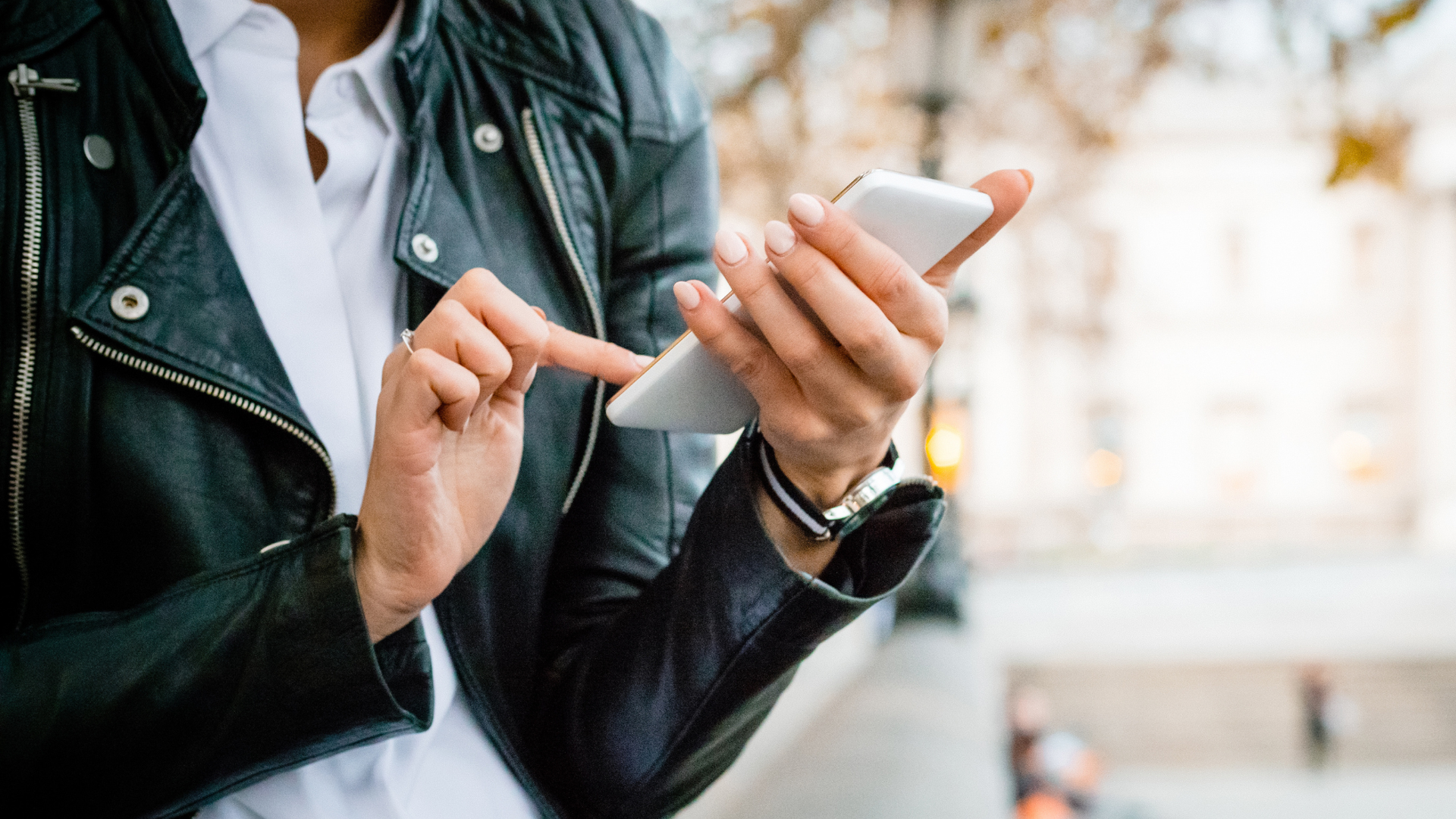 what to do when your ex texts you